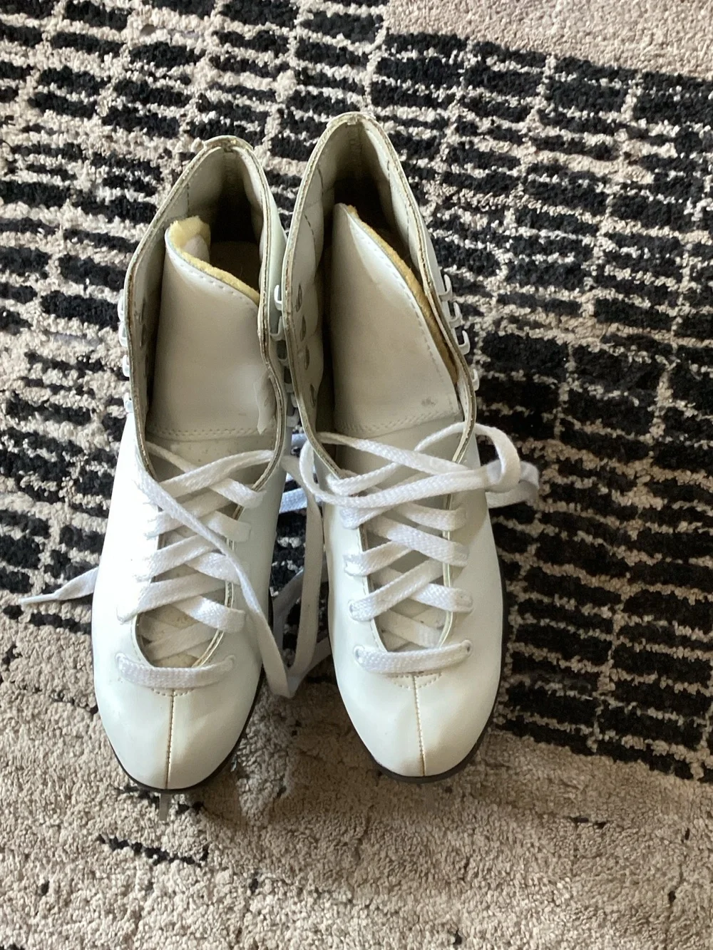 Lake Placid White Women's Figure Ice Skates